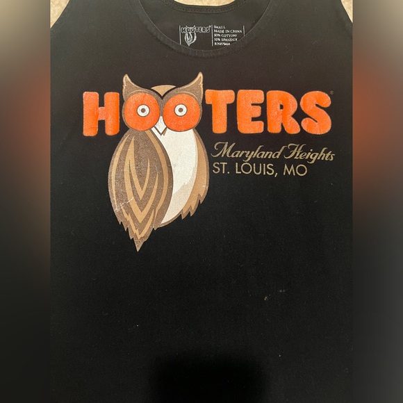 Authentic Hooters black tank top size S - Picture 5 of 6